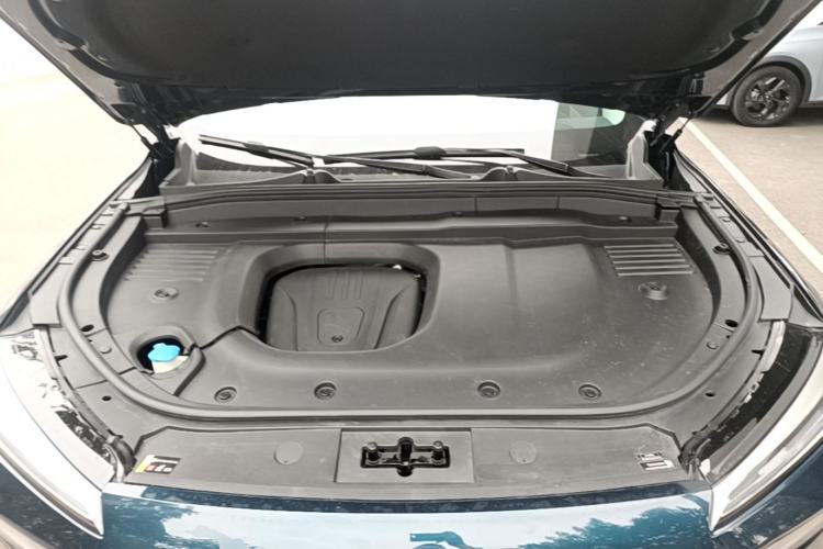 Used Wey Lanshan 2023 Four-Wheel Drive Ultra-Long Range Version Engine Bay