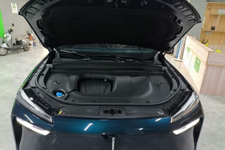 Used Wey Lanshan 2023 Four-Wheel Drive Ultra-Long Range Version Engine Bay
