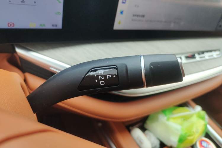 Used Wey Lanshan 2023 Four-Wheel Drive Ultra-Long Range Version Gear Lever