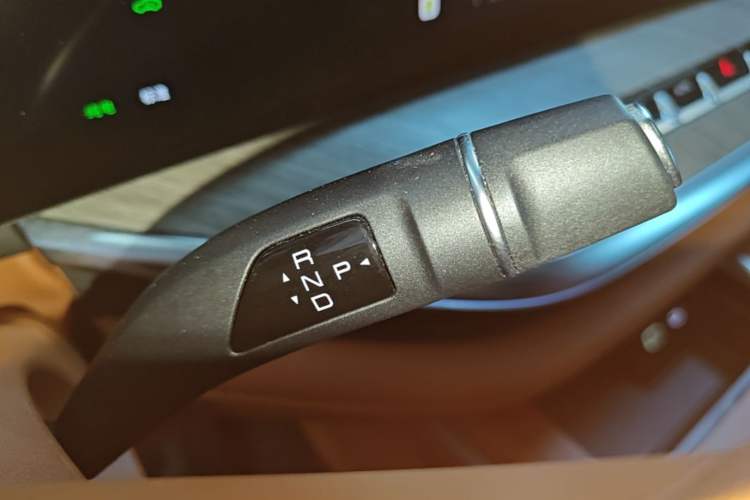 Used Wey Lanshan 2023 Four-Wheel Drive Ultra-Long Range Version Gear Lever