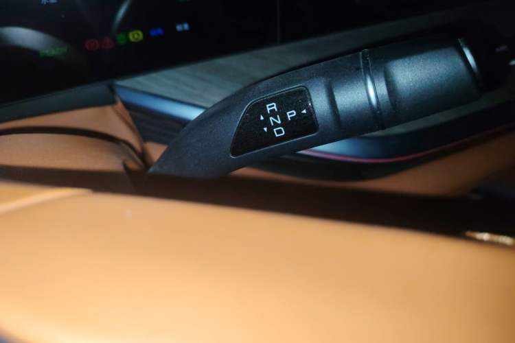 Used Wey Lanshan 2023 Four-Wheel Drive Ultra-Long Range Version Gear Lever