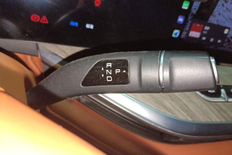 Used Wey Lanshan 2023 Four-Wheel Drive Ultra-Long Range Version Gear Lever