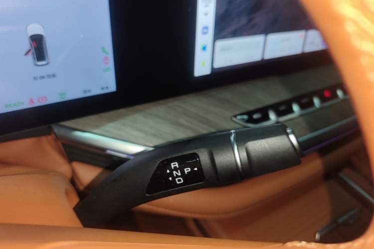 Used Wey Lanshan 2023 Four-Wheel Drive Ultra-Long Range Version Gear Lever