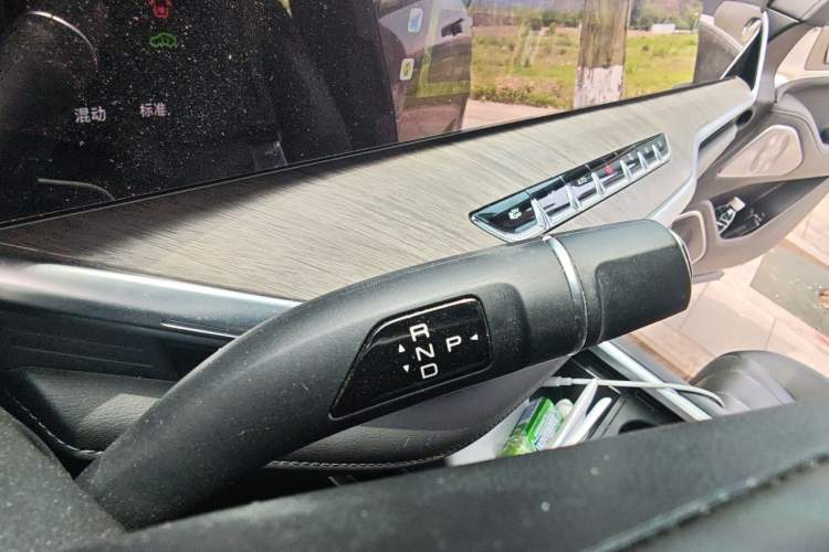 Used Wey Lanshan 2023 Four-Wheel Drive Ultra-Long Range Version Gear Lever