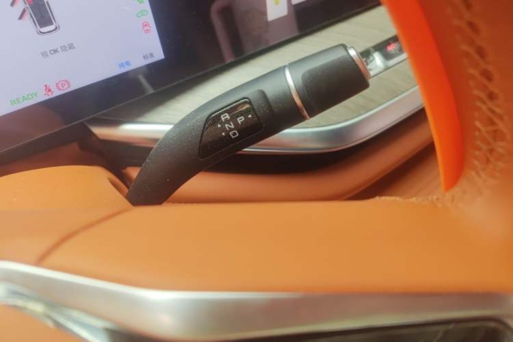 Used Wey Lanshan 2023 Four-Wheel Drive Ultra-Long Range Version Gear Lever
