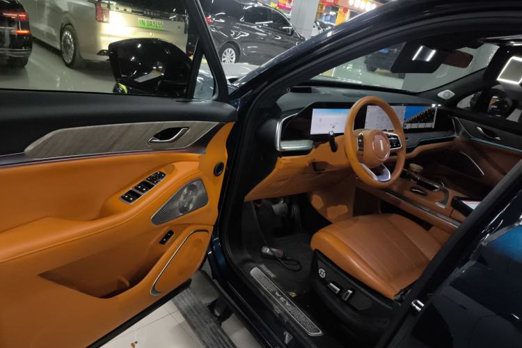 Used Wey Lanshan 2023 Four-Wheel Drive Ultra-Long Range Version Interior 3