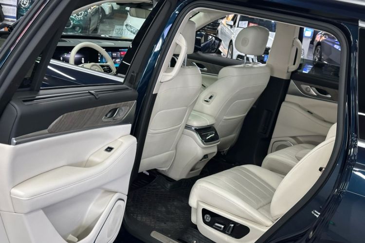 Used Wey Lanshan 2023 Two-Wheel Drive Long-Range Version Interior 5