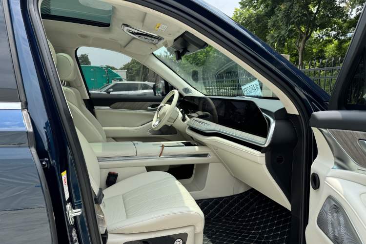 Used Wey Lanshan 2023 Four-Wheel Drive Ultra-Long Range Version Interior 5