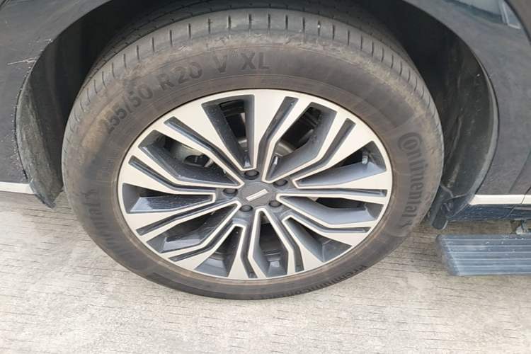 Used Wey Lanshan 2023 Four-Wheel Drive Ultra-Long Range Version Left Front Wheel Hub