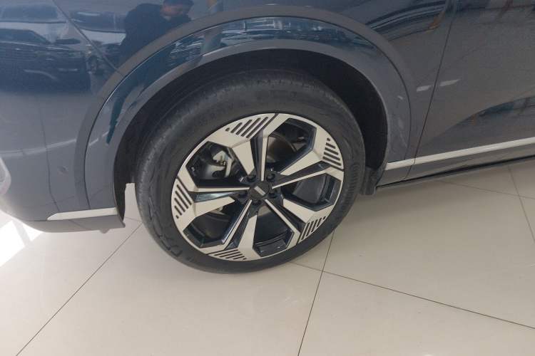 Used Wey Lanshan 2023 Four-Wheel Drive Ultra-Long Range Version Left Front Wheel Hub