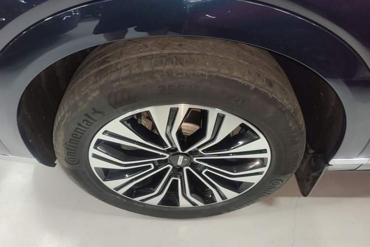 Used Wey Lanshan 2023 Four-Wheel Drive Ultra-Long Range Version Left Front Wheel Hub