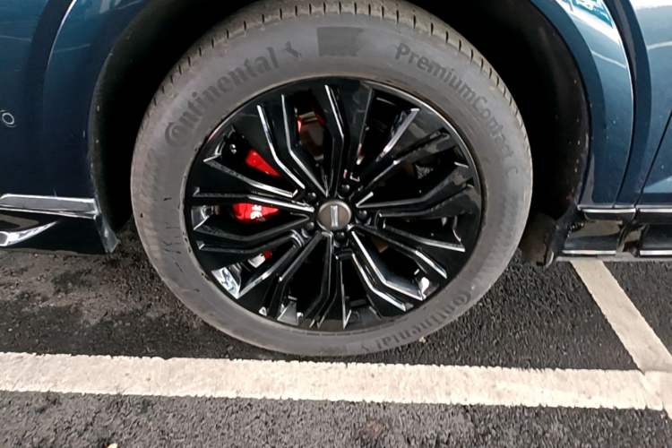 Used Wey Lanshan 2023 Four-Wheel Drive Ultra-Long Range Version Left Front Wheel Hub