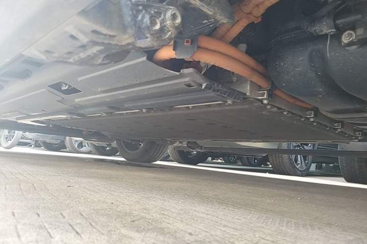Used Wey Lanshan 2023 Four-Wheel Drive Ultra-Long Range Version Left Side Sill