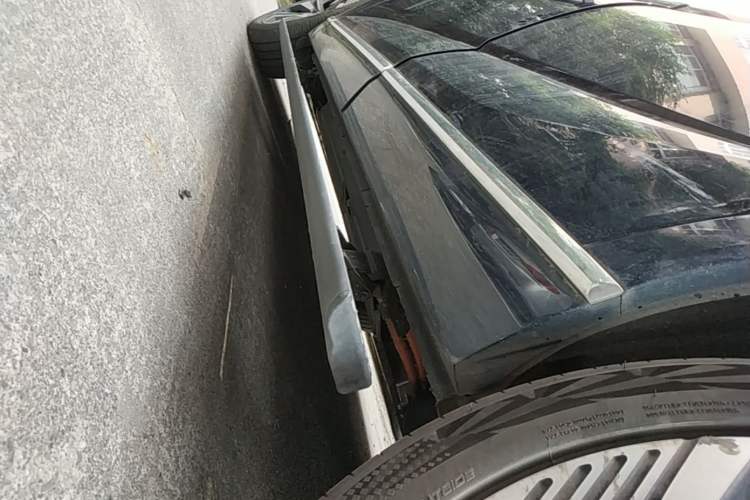 Used Wey Lanshan 2023 Four-Wheel Drive Ultra-Long Range Version Left Side Sill