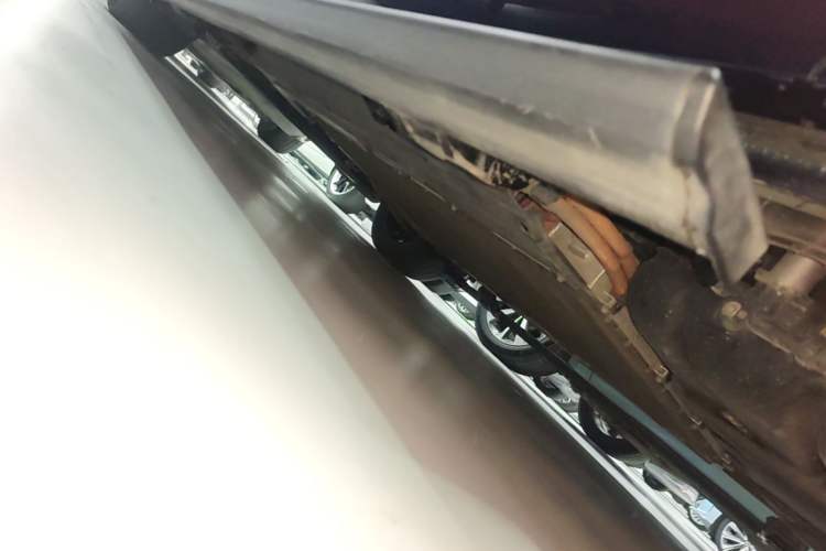 Used Wey Lanshan 2023 Four-Wheel Drive Ultra-Long Range Version Left Side Sill