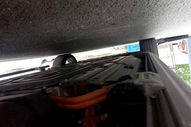 Used Wey Lanshan 2023 Four-Wheel Drive Ultra-Long Range Version Left Side Sill