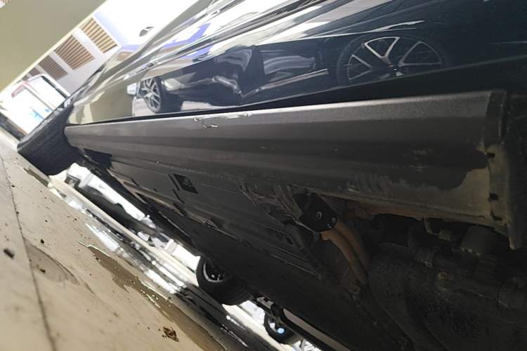 Used Wey Lanshan 2023 Four-Wheel Drive Ultra-Long Range Version Left Side Sill