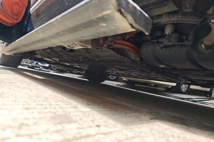 Used Wey Lanshan 2023 Four-Wheel Drive Ultra-Long Range Version Left Side Sill