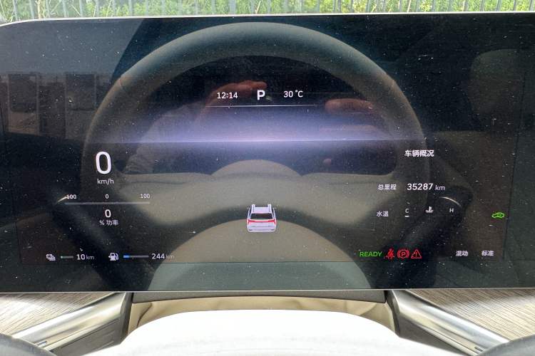 Used Wey Lanshan 2023 Four-Wheel Drive Ultra-Long Range Version Odometer Close Up