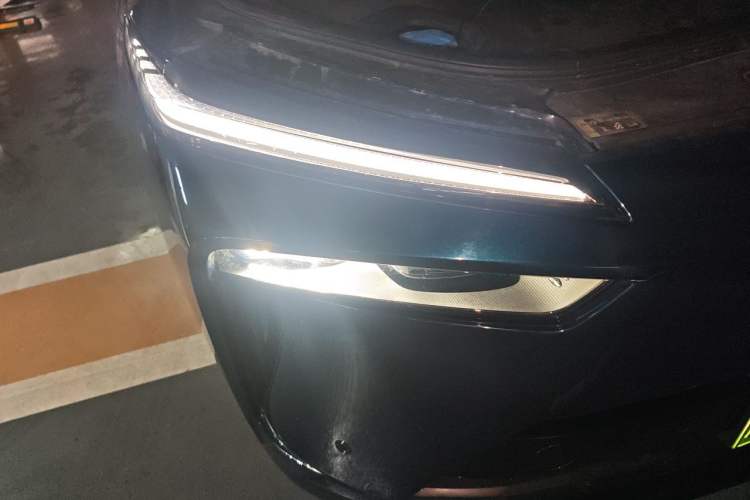 Used Wey Lanshan 2023 Two-Wheel Drive Long-Range Version Right Front Headlight