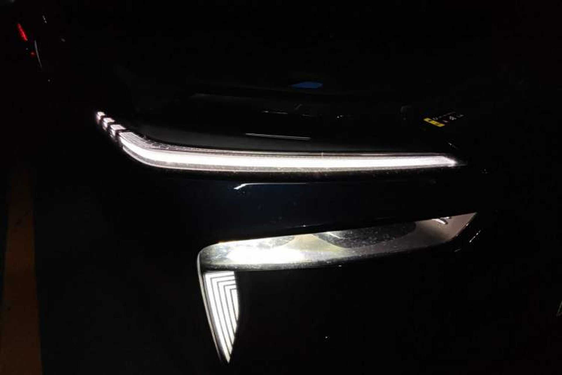 Used Wey Lanshan 2023 Four-Wheel Drive Ultra-Long Range Version Right Front Headlight