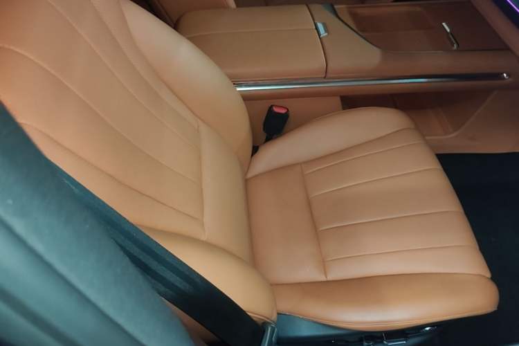Used Wey Lanshan 2023 Four-Wheel Drive Ultra-Long Range Version Right Front Seat