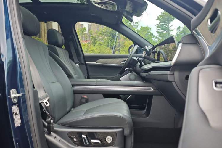 Used Wey Lanshan 2023 Four-Wheel Drive Ultra-Long Range Version Right Front Seat