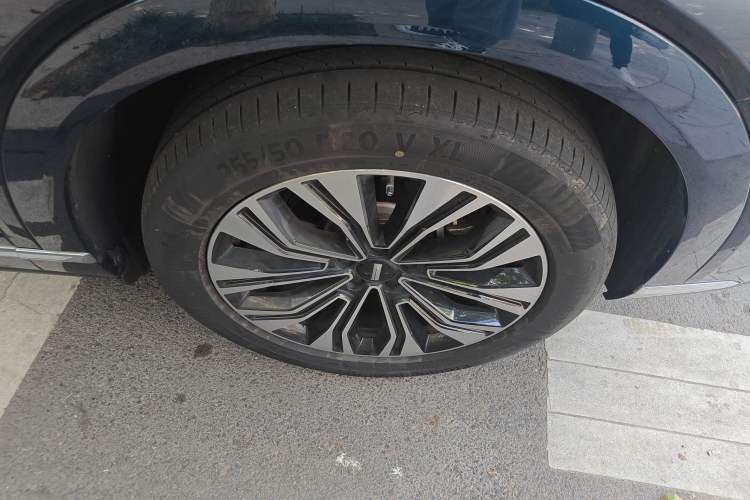 Used Wey Lanshan 2023 Four-Wheel Drive Ultra-Long Range Version Right Front Wheel Hub