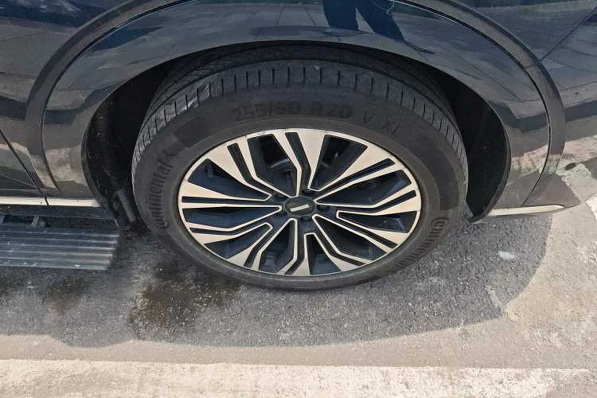Used Wey Lanshan 2023 Four-Wheel Drive Ultra-Long Range Version Right Front Wheel Hub