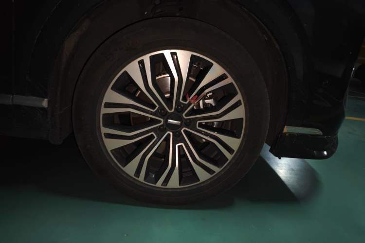 Used Wey Lanshan 2023 Four-Wheel Drive Ultra-Long Range Version Right Front Wheel Hub
