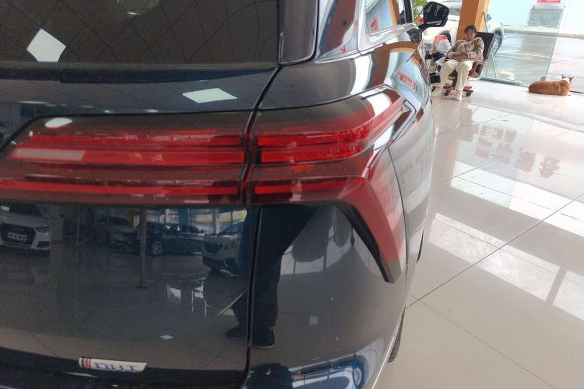 Used Wey Lanshan 2023 Four-Wheel Drive Ultra-Long Range Version Right Rear Taillight