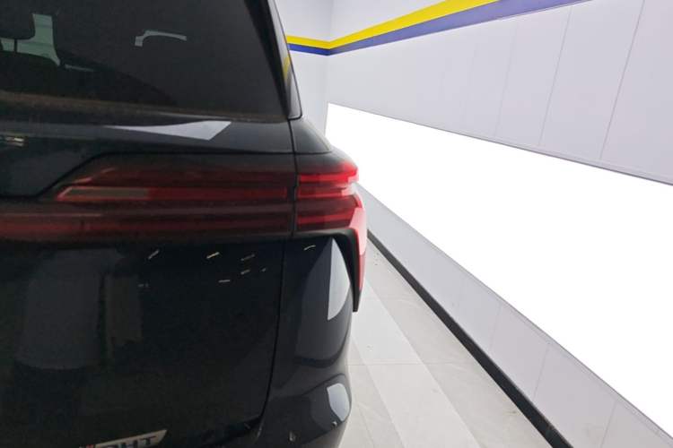 Used Wey Lanshan 2023 Four-Wheel Drive Ultra-Long Range Version Right Rear Taillight