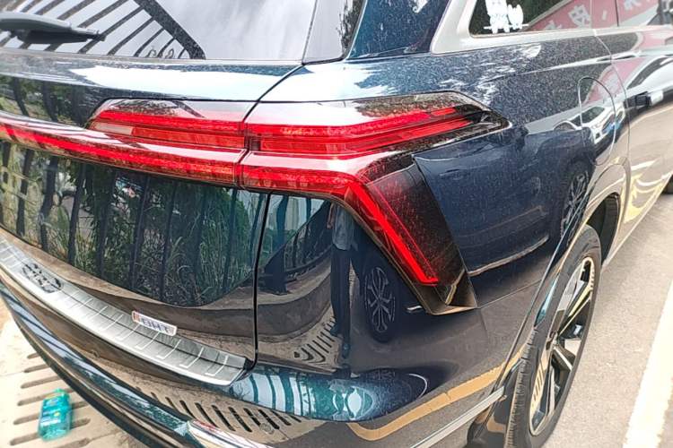 Used Wey Lanshan 2023 Four-Wheel Drive Ultra-Long Range Version Right Rear Taillight
