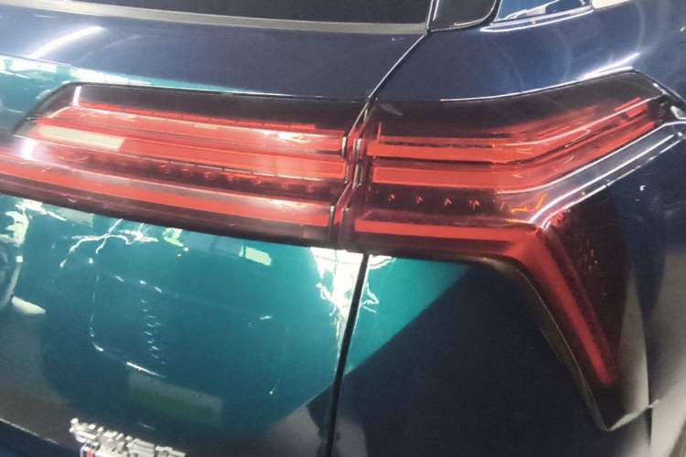 Used Wey Lanshan 2023 Four-Wheel Drive Ultra-Long Range Version Right Rear Taillight