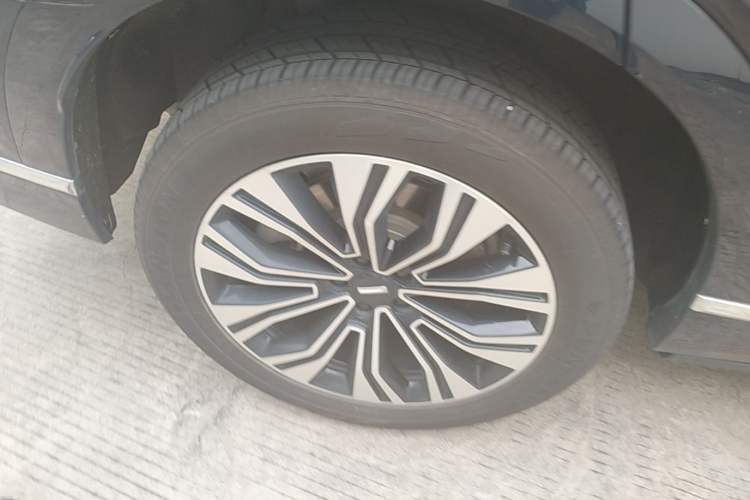 Used Wey Lanshan 2023 Four-Wheel Drive Ultra-Long Range Version Right Rear Wheel Hub