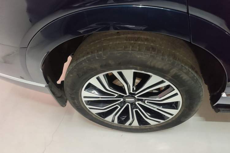 Used Wey Lanshan 2023 Four-Wheel Drive Ultra-Long Range Version Right Rear Wheel Hub