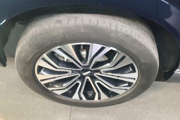 Used Wey Lanshan 2023 Four-Wheel Drive Ultra-Long Range Version Right Rear Wheel Hub