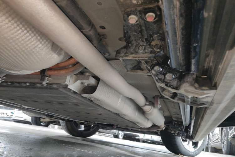 Used Wey Lanshan 2023 Four-Wheel Drive Ultra-Long Range Version Right Side Sill