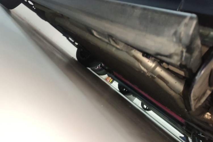 Used Wey Lanshan 2023 Four-Wheel Drive Ultra-Long Range Version Right Side Sill