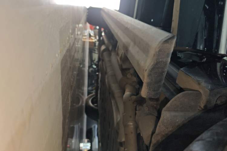 Used Wey Lanshan 2023 Four-Wheel Drive Ultra-Long Range Version Right Side Sill