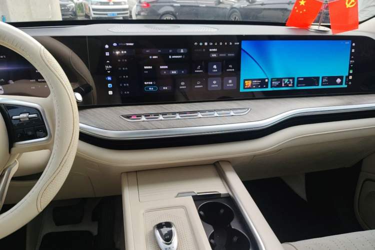 Used Wey Lanshan 2023 Four-Wheel Drive Ultra-Long Range Version Audio And AC Panel