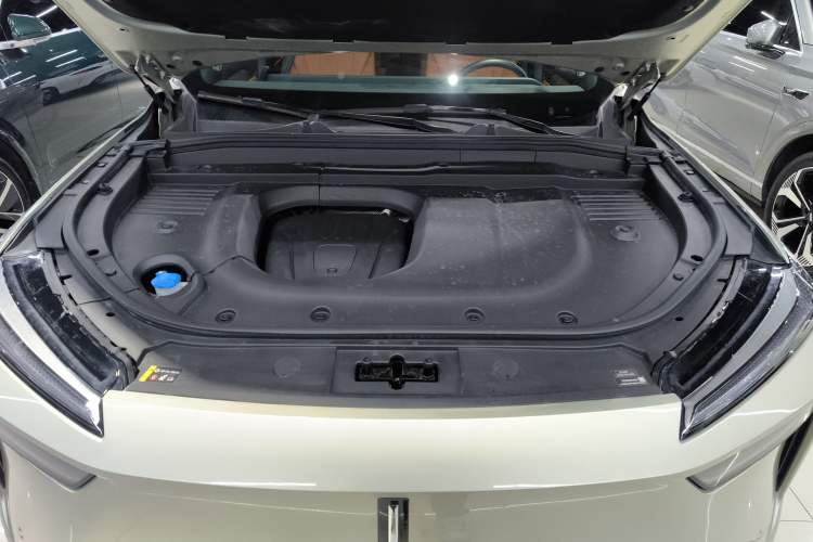 Used Wey Lanshan 2023 Four-Wheel Drive Ultra-Long Range Version Engine Bay