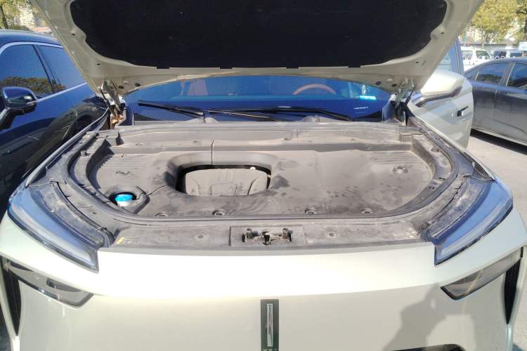 Used Wey Lanshan 2023 Four-Wheel Drive Ultra-Long Range Version Engine Bay