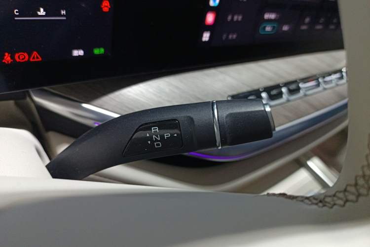 Used Wey Lanshan 2023 Four-Wheel Drive Ultra-Long Range Version Gear Lever