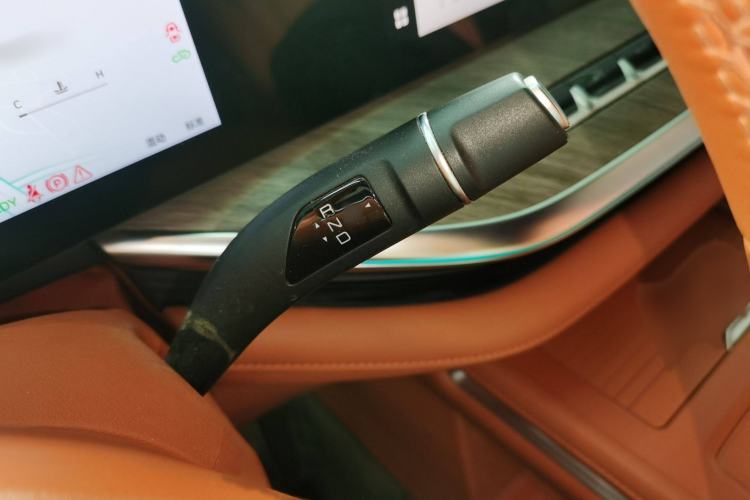 Used Wey Lanshan 2023 Four-Wheel Drive Ultra-Long Range Version Gear Lever