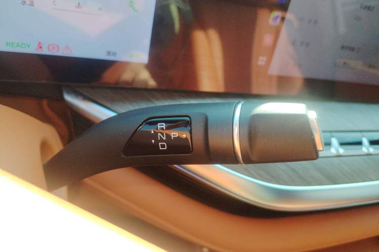Used Wey Lanshan 2023 Four-Wheel Drive Ultra-Long Range Version Gear Lever