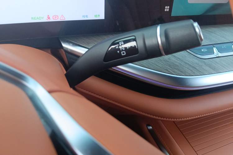 Used Wey Lanshan 2023 Four-Wheel Drive Ultra-Long Range Version Gear Lever