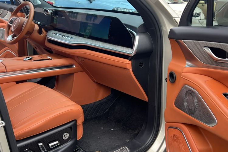 Used Wey Lanshan 2023 Four-Wheel Drive Ultra-Long Range Version Interior 5