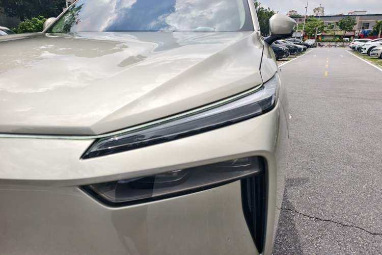 Used Wey Lanshan 2023 Four-Wheel Drive Ultra-Long Range Version Left Front Headlight