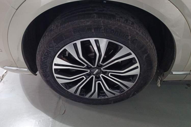 Used Wey Lanshan 2023 Four-Wheel Drive Ultra-Long Range Version Left Front Wheel Hub
